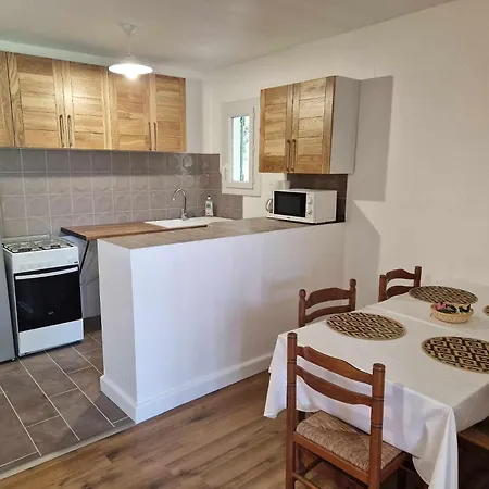 Pinea Mare פארק נופש 3*