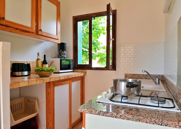 比内亚马雷酒店 3*