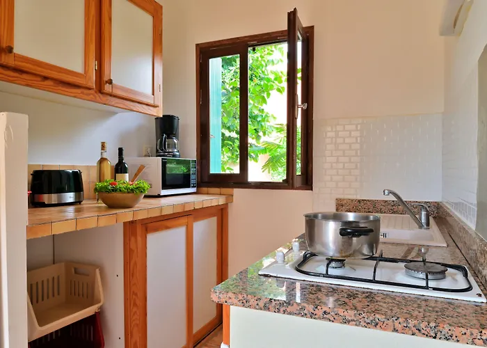 比内亚马雷酒店 3*